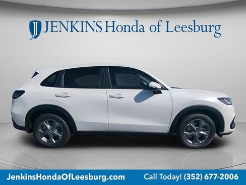 New 2026 Honda HR-V LX image 2
