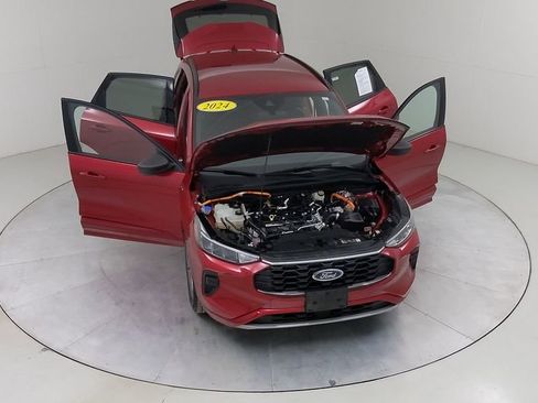 Certified 2024 Ford Escape ST-Line w/ Equipment Group 301A image 44
