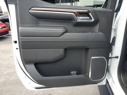 Used 2023 GMC Sierra 1500 Elevation image 28