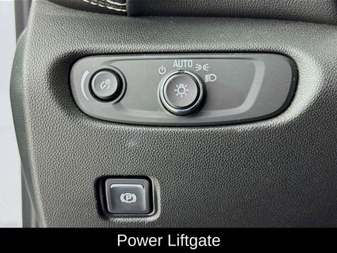 Used 2023 Chevrolet Blazer LT FWD image 11