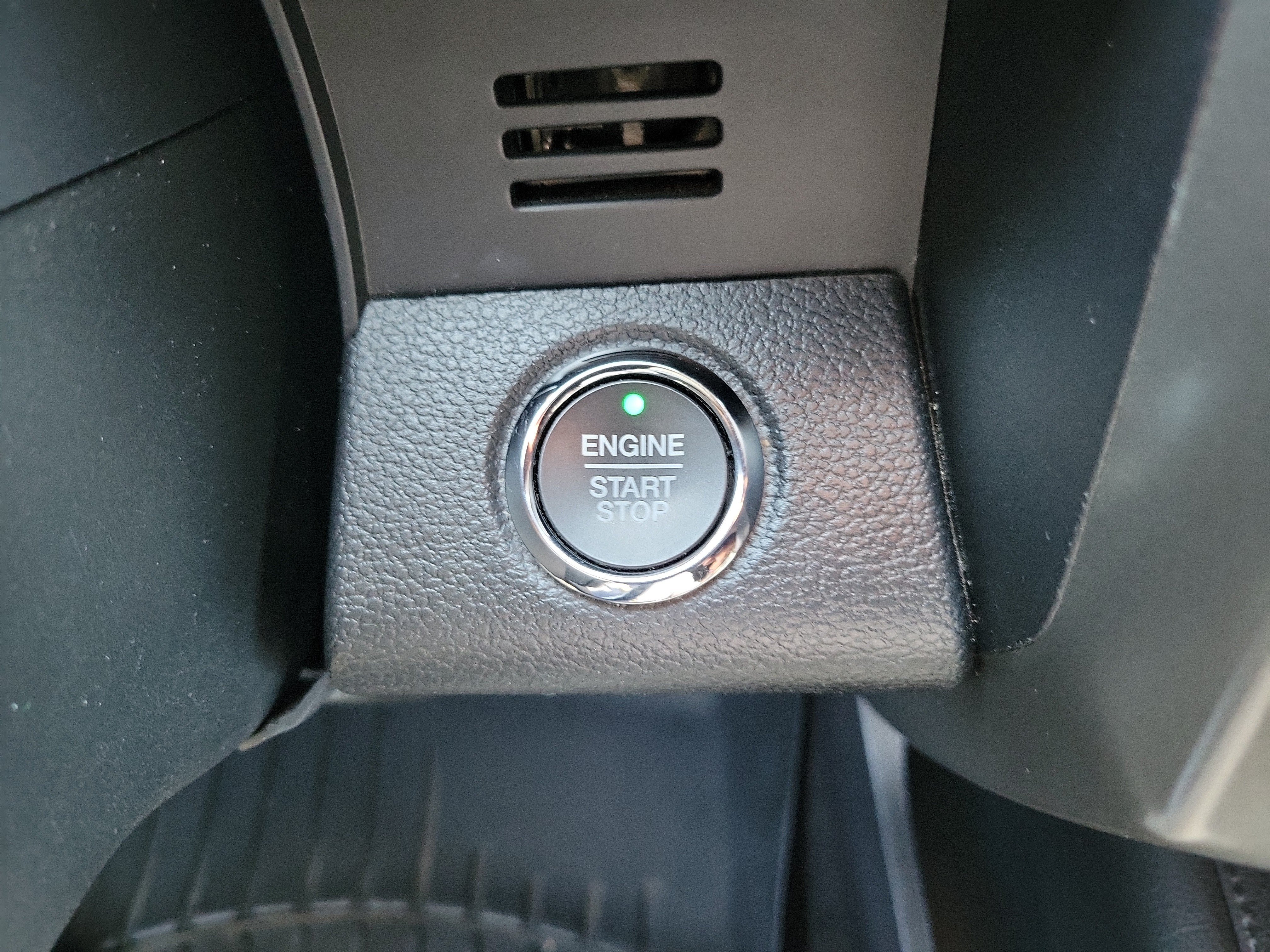 Used 2019 Ford Expedition XLT w/ Equipment Group 202A RWD image 31