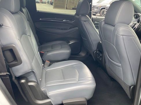 Used 2024 Buick Enclave Premium image 17