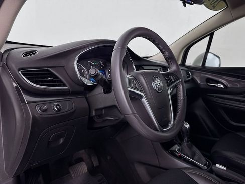 Used 2022 Buick Encore Preferred w/ Safety Package image 12