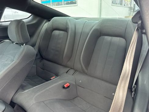 Used 2020 Ford Mustang Coupe RWD image 11