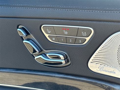 Used 2017 Mercedes-Benz S 550 Sedan image 34