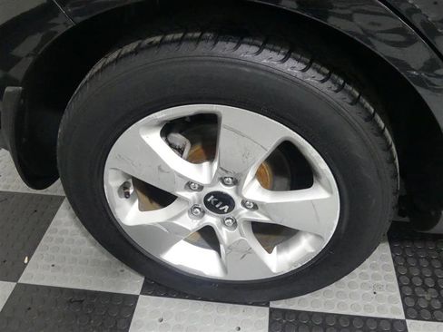 Used 2017 Kia Soul w/ Convenience Package image 16