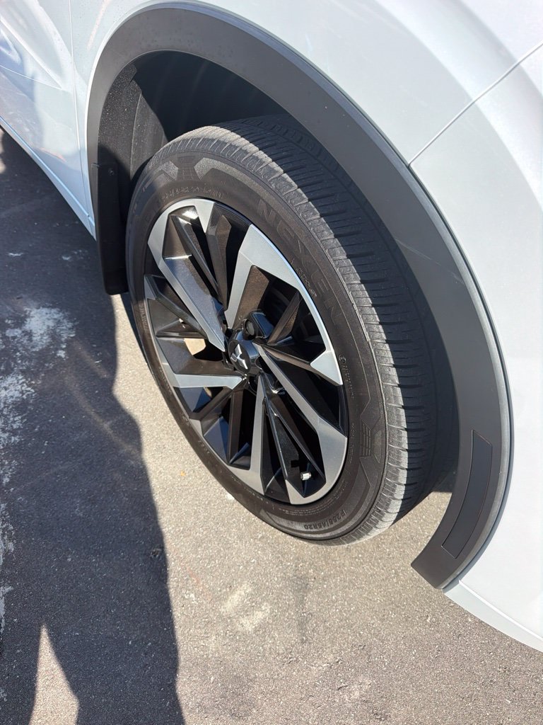 Used 2024 Mitsubishi Outlander SEL FWD image 11