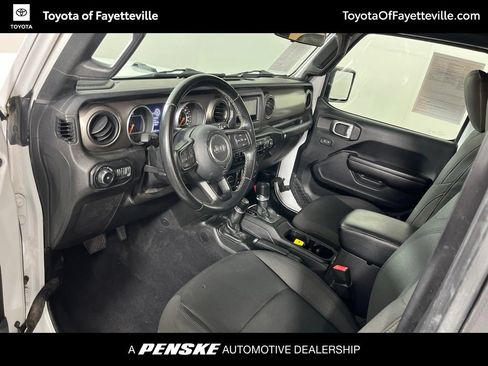 Used 2020 Jeep Wrangler Sport AWD/4WD image 14