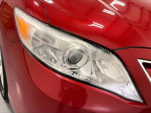 Used 2011 Toyota Camry XLE w/ XLE Extra-Value Pkg #2 image 38