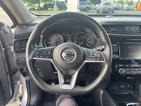 Used 2020 Nissan Rogue SV AWD/4WD image 24
