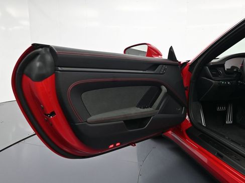 Certified 2025 Porsche 911 Targa 4 GTS AWD/4WD image 15