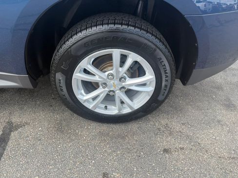 Used 2017 Chevrolet Equinox LT AWD/4WD image 6