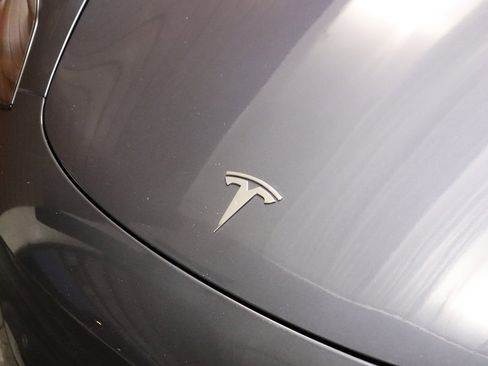 Used 2022 Tesla Model 3 Long Range image 4