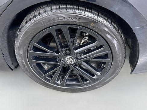 Used 2025 Toyota Camry SE image 27