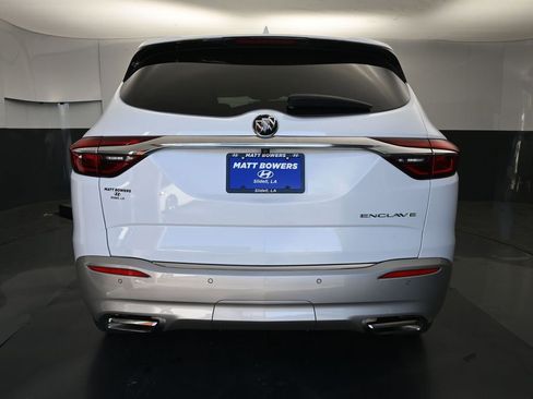 Used 2020 Buick Enclave Essence w/ Sound and Sites Package image 18
