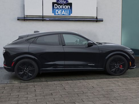 Certified 2025 Ford Mustang Mach-E GT image 2