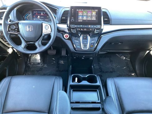 Used 2023 Honda Odyssey Touring image 18
