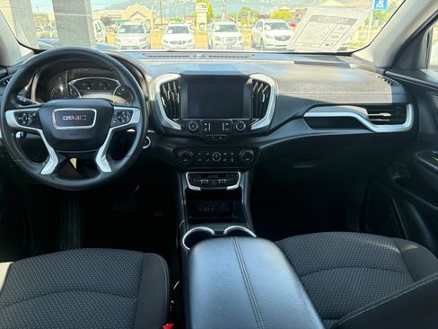 Used 2022 GMC Terrain SLE w/ Driver Convenience Package image 13