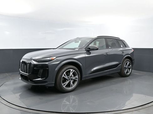 New 2027 Audi Q6 e-tron Premium Plus AWD/4WD image 1