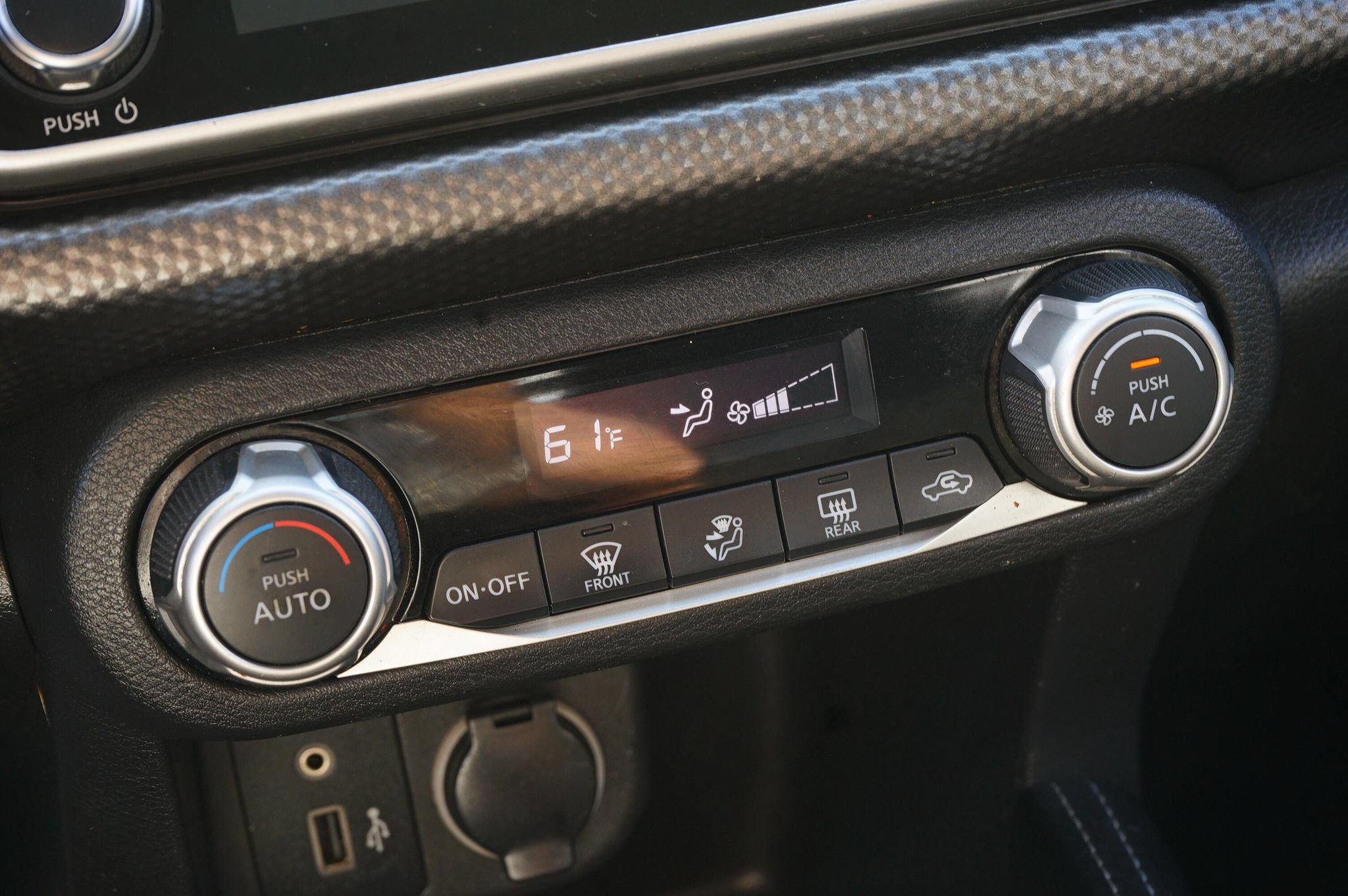 Used 2019 Nissan Kicks SV FWD image 20