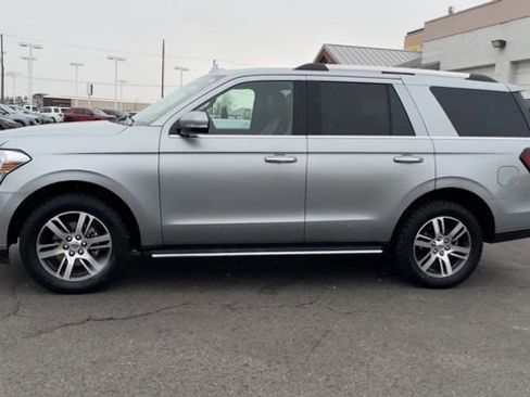 Used 2023 Ford Expedition Limited image 6