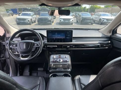 Certified 2023 Lincoln Nautilus AWD image 15