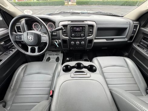 Used 2017 RAM 3500 Tradesman w/ Chrome Appearance Group image 18