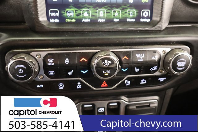 Used 2022 Jeep Wrangler Unlimited Sahara AWD/4WD image 19