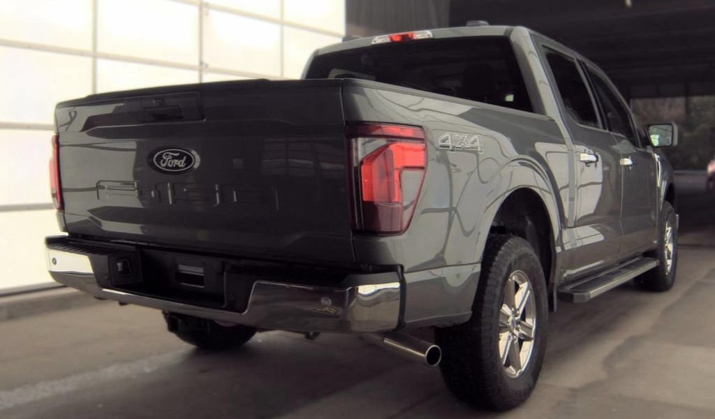 Used 2025 Ford F150 XLT w/ Equipment Group 301A Standard AWD/4WD image 3