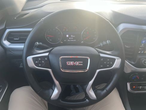 Used 2023 GMC Acadia SLT image 21