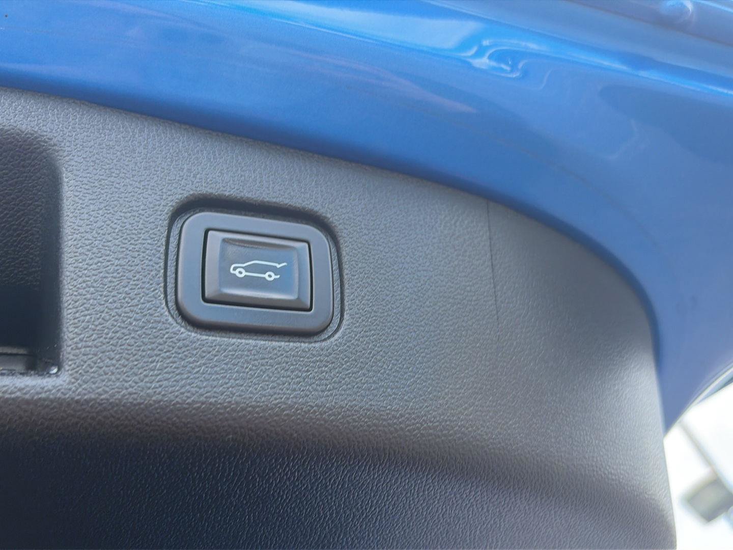Used 2024 Chevrolet Blazer EV LT AWD/4WD image 15