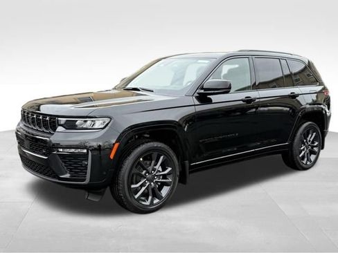 New 2026 Jeep Grand Cherokee Limited AWD/4WD image 3
