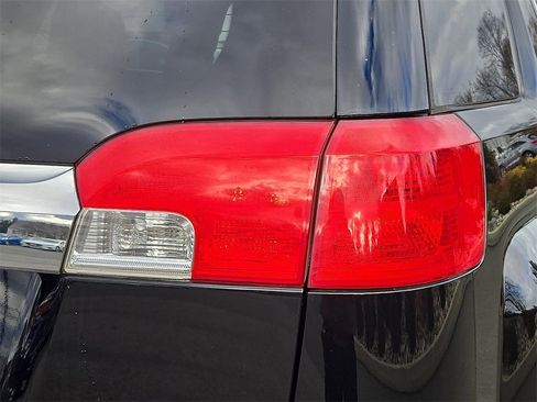 Used 2016 GMC Terrain SLE image 12