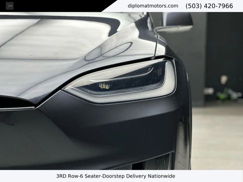 Used 2018 Tesla Model X 75D image 12