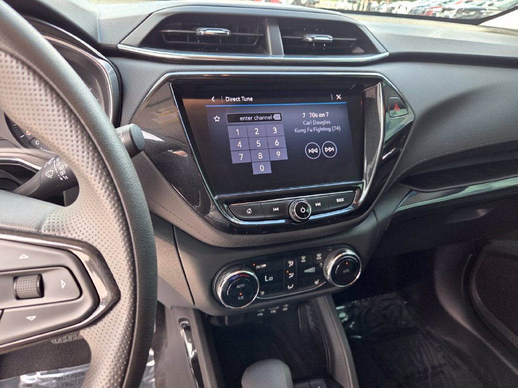 Used 2021 Chevrolet TrailBlazer LT w/ Convenience Package FWD image 21