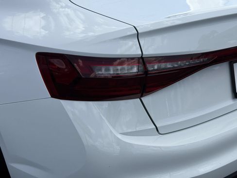 Used 2025 Volkswagen Jetta GLI Autobahn FWD image 11