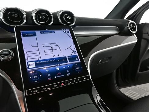 Used 2024 Mercedes-Benz GLC 300 image 13