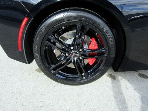 Used 2017 Chevrolet Corvette Stingray Convertible w/ 2LT Preferred Equipment Group RWD image 23