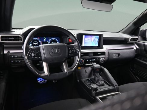 Certified 2025 Toyota 4Runner TRD Sport AWD/4WD image 33