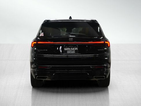 Used 2025 Buick Enclave Sport Touring image 4