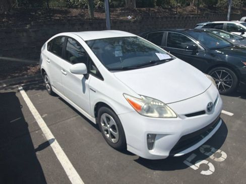 Used 2013 Toyota Prius Two FWD image 4