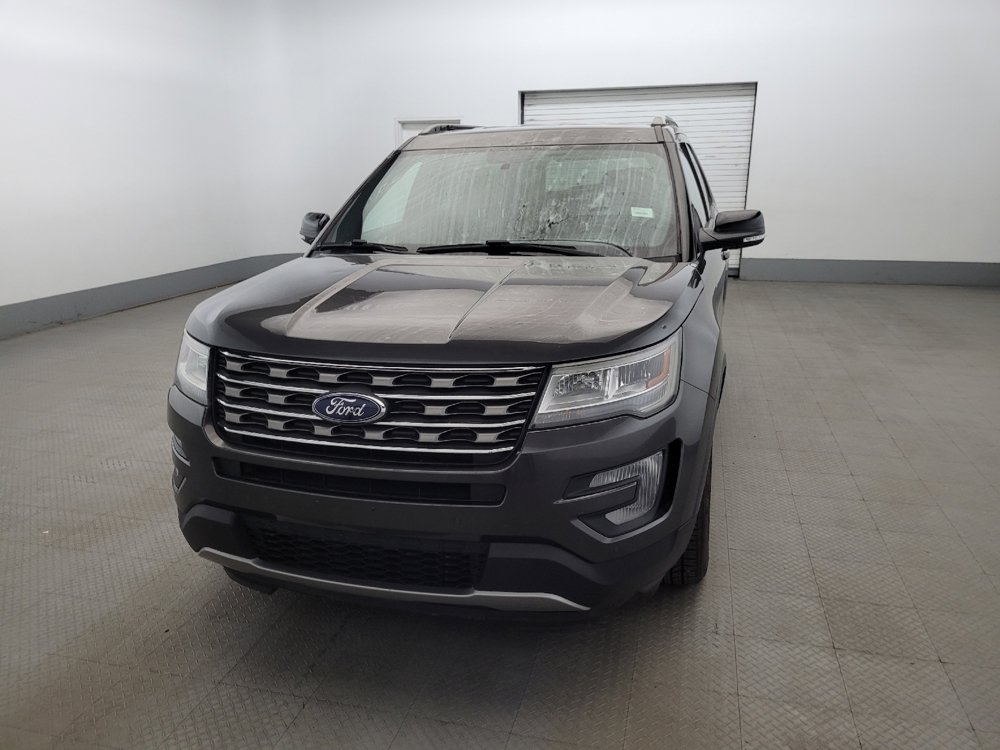 Used 2017 Ford Explorer XLT w/ Equipment Group 202A FWD image 15
