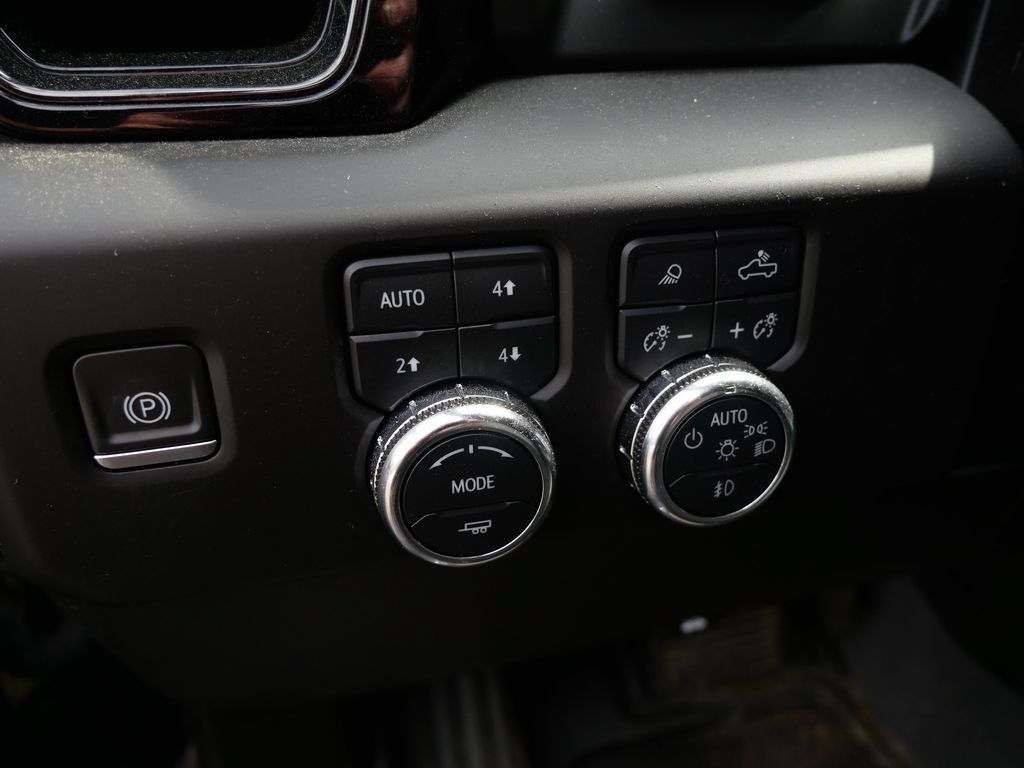 Certified 2022 GMC Sierra 1500 AT4 w/ AT4 Premium Package AWD/4WD image 20