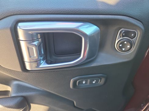 Certified 2022 Jeep Gladiator Sport AWD/4WD image 31