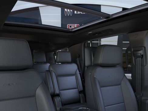 New 2026 GMC Yukon Denali w/ Denali Reserve Package AWD/4WD image 24