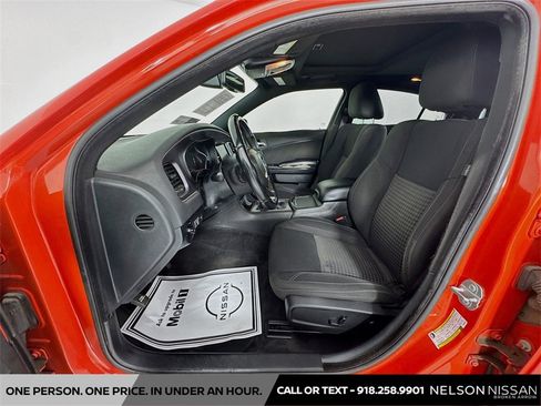 Used 2018 Dodge Charger SXT Plus w/ Blacktop Package image 21