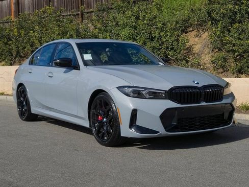 New 2026 BMW 330i Sedan w/ M Sport Package image 2
