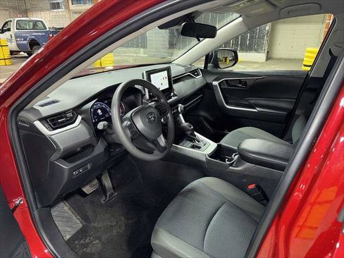 Certified 2023 Toyota RAV4 LE image 27