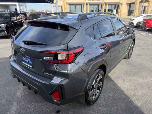 Used 2025 Subaru Crosstrek 2.0i Premium image 7