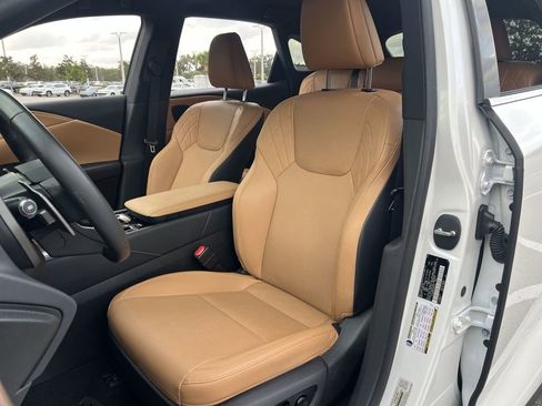 Used 2025 Lexus RX 350 FWD image 11